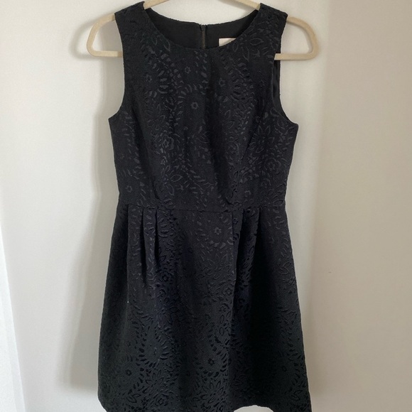 LOFT Lace Pencil Dress Black Back Zipper Pleated Skirt Fully Lined Size 4 - Picture 1 of 5